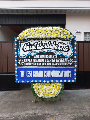 Papan Bunga Duka di Astana Anyar